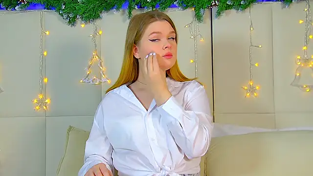 CrystalLyons online show from December 22, 2024, 6:06 am
