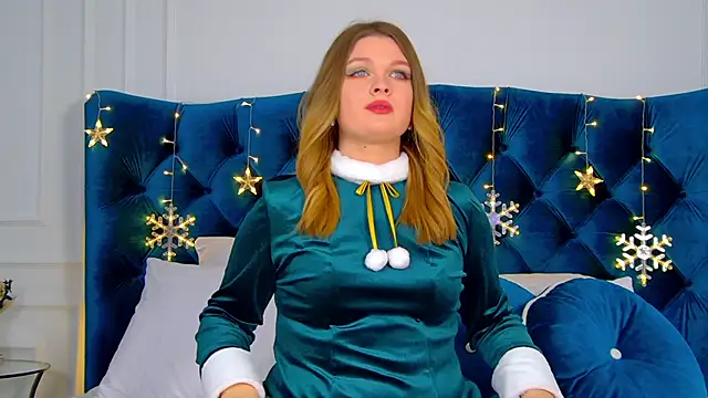 CrystalLyons online show from December 25, 2024, 9:13 am