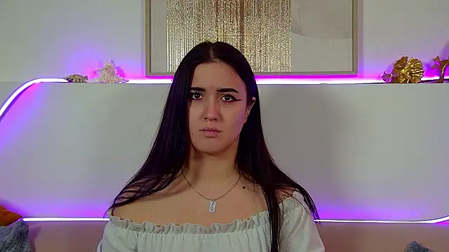 Snapshot of ChristinaMilton chatting on September 23, 2025, 6:44 pm ChristinaMilton online show from September 23, 2025, 6:44 pm