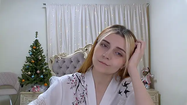 KellyStone online show from December 16, 2024, 8:58 pm