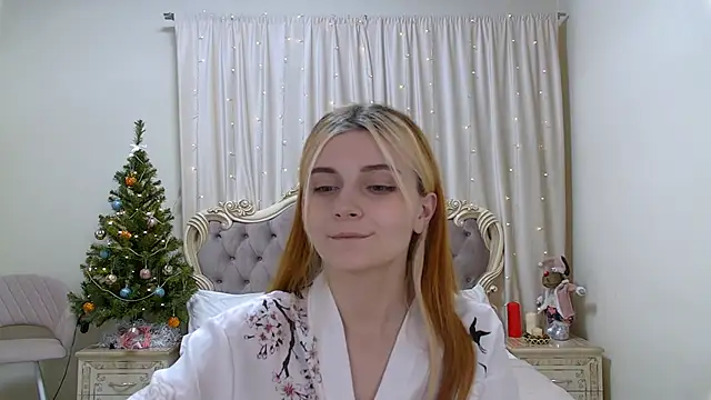 KellyStone online show from December 17, 2024, 3:17 am