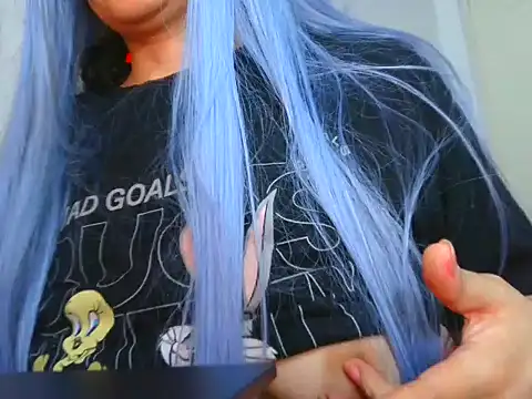 Snapshot of x_Lady_x chatting on September 17, 2025, 9:49 pm x Lady x online show from September 17, 2025, 9:49 pm