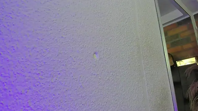 JESSYCORTES online show from October 24, 2025, 2:46 pm