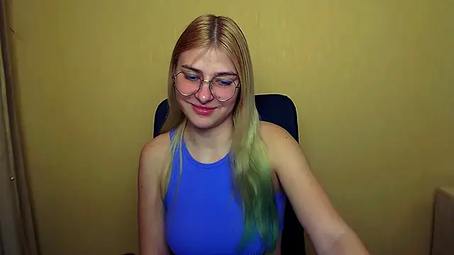 Snapshot of Luna_Lush_ chatting on January 31, 2025, 11:35 am Luna Lush  online show from January 31, 2025, 11:35 am