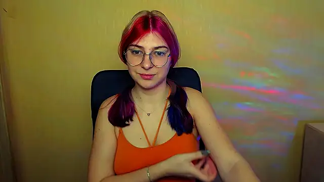 Snapshot of Luna_Lush_ chatting on February 12, 2025, 8:49 am Luna Lush  online show from February 12, 2025, 8:49 am