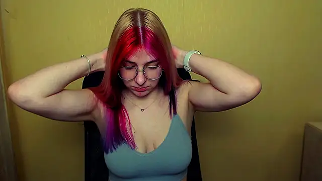 Snapshot of Luna_Lush_ chatting on February 15, 2025, 12:11 pm Luna Lush  online show from February 15, 2025, 12:11 pm