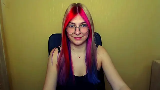 Snapshot of Luna_Lush_ chatting on February 20, 2025, 9:22 am Luna Lush  online show from February 20, 2025, 9:22 am