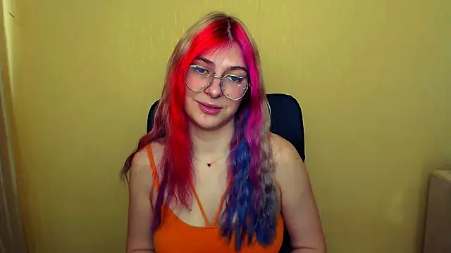 Snapshot of Luna_Lush_ chatting on February 25, 2025, 12:13 pm Luna Lush  online show from February 25, 2025, 12:13 pm