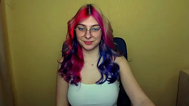 Snapshot of Luna_Lush_ chatting on March 8, 2025, 8:00 am Luna Lush  online show from March 8, 2025, 8:00 am