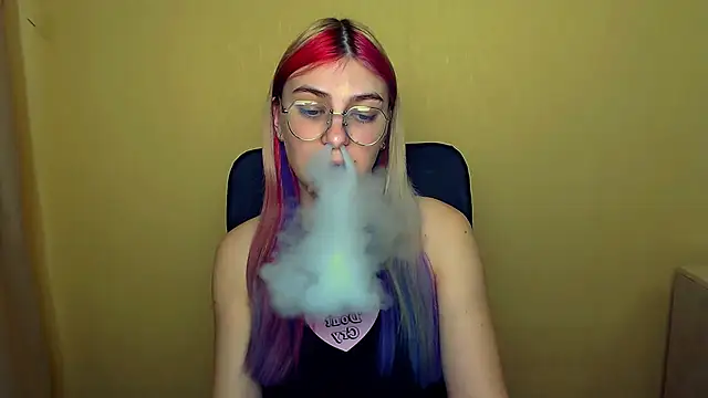 Snapshot of Luna_Lush_ chatting on March 14, 2025, 8:53 am Luna Lush  online show from March 14, 2025, 8:53 am