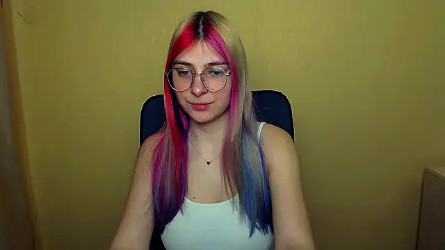 Snapshot of Luna_Lush_ chatting on March 17, 2025, 9:01 am Luna Lush  online show from March 17, 2025, 9:01 am