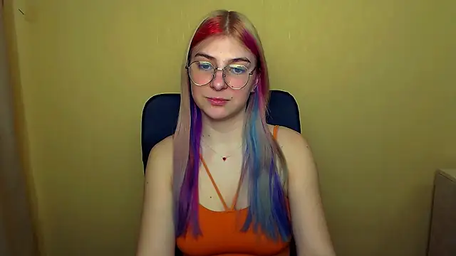 Snapshot of Luna_Lush_ chatting on March 19, 2025, 8:45 am Luna Lush  online show from March 19, 2025, 8:45 am