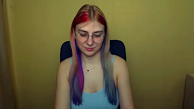 Snapshot of Luna_Lush_ chatting on March 21, 2025, 9:34 am Luna Lush  online show from March 21, 2025, 9:34 am