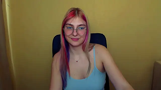 Snapshot of Luna_Lush_ chatting on March 21, 2025, 12:39 pm Luna Lush  online show from March 21, 2025, 12:39 pm