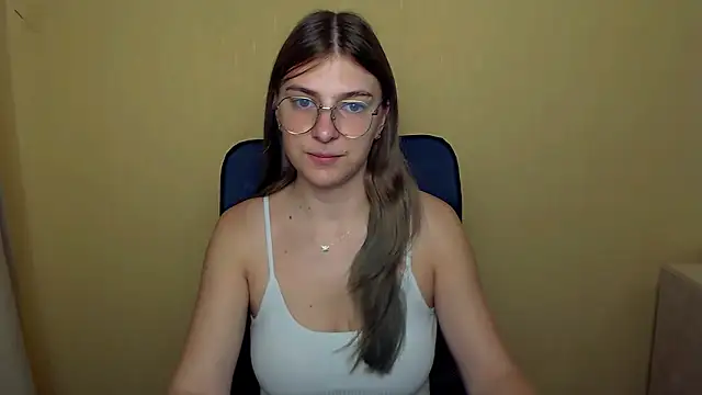 Snapshot of Luna_Lush_ chatting on September 12, 2025, 8:58 am Luna Lush  online show from September 12, 2025, 8:58 am