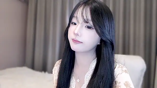 Snapshot of Legend-Night chatting on December 23, 2024, 5:32 pm Legend-Night online show from December 23, 2024, 5:32 pm