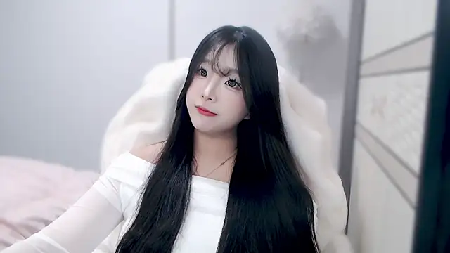 Snapshot of Legend-Night chatting on February 11, 2025, 11:32 am Legend-Night online show from February 11, 2025, 11:32 am
