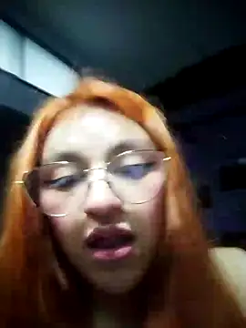 Snapshot of SophiaWeestt99 chatting on February 4, 2025, 6:36 am SophiaWeestt99 online show from February 4, 2025, 6:36 am