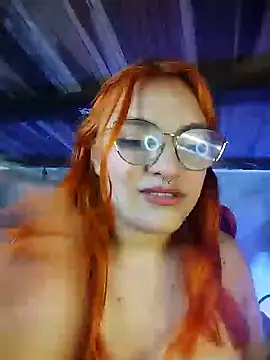 Snapshot of SophiaWeestt99 chatting on February 5, 2025, 4:16 am SophiaWeestt99 online show from February 5, 2025, 4:16 am