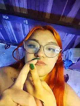 Snapshot of SophiaWeestt99 chatting on February 5, 2025, 7:18 am SophiaWeestt99 online show from February 5, 2025, 7:18 am