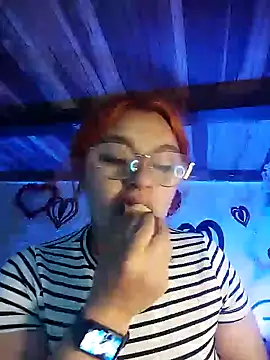 Snapshot of SophiaWeestt99 chatting on February 6, 2025, 1:16 am SophiaWeestt99 online show from February 6, 2025, 1:16 am