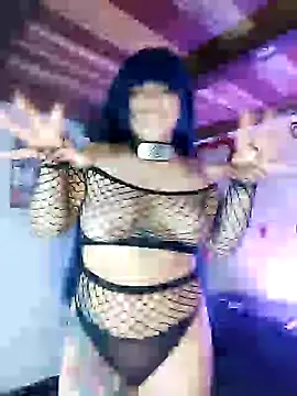 Snapshot of SophiaWeestt99 chatting on February 9, 2025, 1:55 am SophiaWeestt99 online show from February 9, 2025, 1:55 am