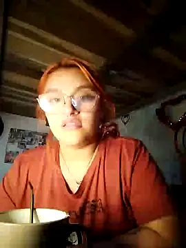Snapshot of SophiaWeestt99 chatting on February 13, 2025, 8:06 am SophiaWeestt99 online show from February 13, 2025, 8:06 am