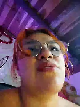 Snapshot of SophiaWeestt99 chatting on February 21, 2025, 4:29 am SophiaWeestt99 online show from February 21, 2025, 4:29 am