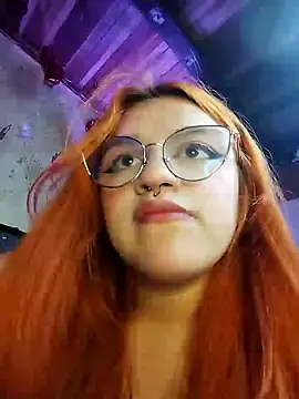 Snapshot of SophiaWeestt99 chatting on February 23, 2025, 4:28 am SophiaWeestt99 online show from February 23, 2025, 4:28 am