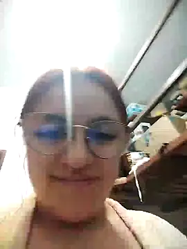 Snapshot of SophiaWeestt99 chatting on March 19, 2025, 2:37 am SophiaWeestt99 online show from March 19, 2025, 2:37 am