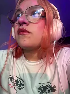 SophiaWeestt99 online show from June 12, 2026, 2:43 am