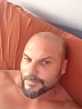 Javierchico online show from June 18, 2026, 12:31 pm