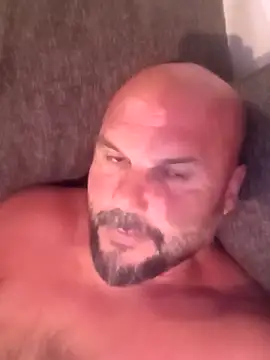 Javierchico online show from June 20, 2026, 8:55 pm