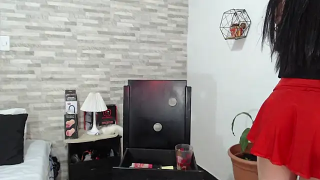 SarahhCooper online show from March 2, 2025, 7:43 am