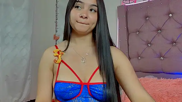 Anniecutte  online show from February 10, 2025, 2:37 pm