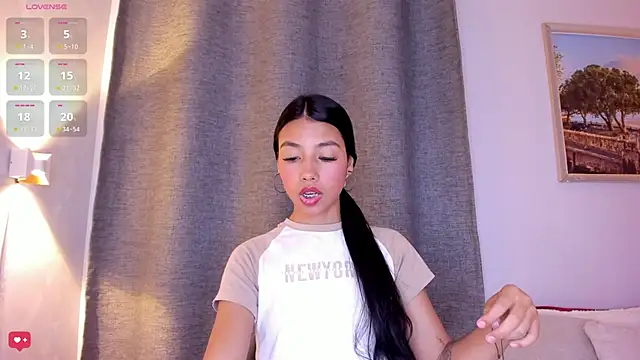 Little caprice x online show from October 21, 2025, 7:36 pm