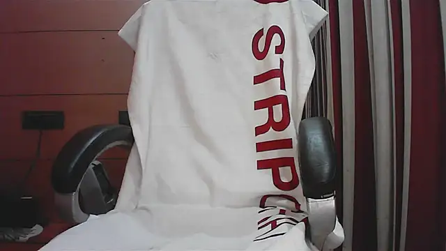 collage hoty online show from January 13, 2026, 4:07 am