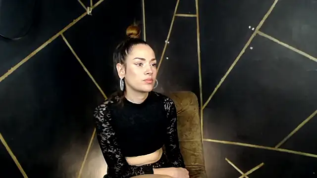 camilawm19 online show from March 15, 2026, 8:48 pm