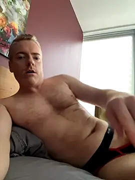 Gingerbushguy online show from November 2, 2025, 7:49 pm