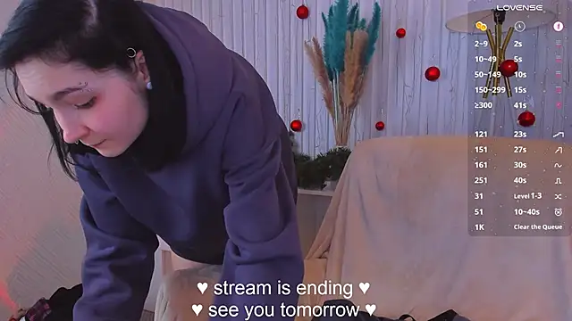 Snapshot of Luna-Moon chatting on January 17, 2025, 6:57 am Luna-Moon online show from January 17, 2025, 6:57 am