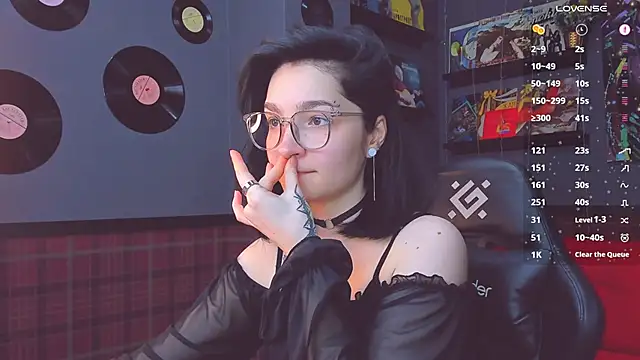 Snapshot of Luna-Moon chatting on January 18, 2025, 7:59 am Luna-Moon online show from January 18, 2025, 7:59 am