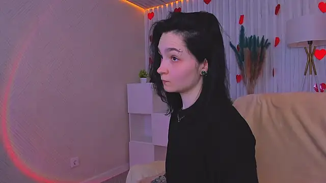 Snapshot of Luna-Moon chatting on March 15, 2025, 8:04 am Luna-Moon online show from March 15, 2025, 8:04 am