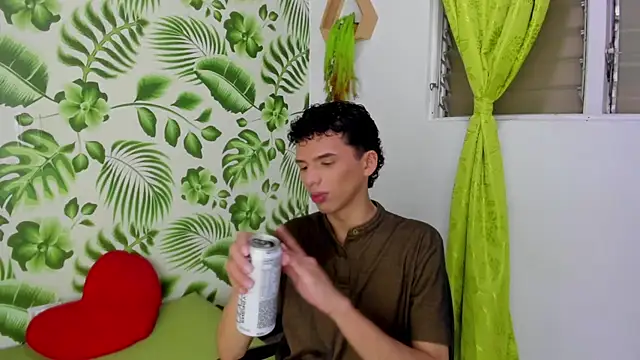 SEANTROYY online show from March 22, 2025, 4:03 am