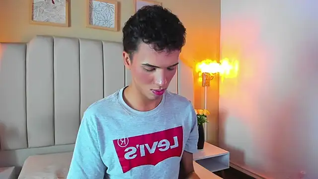 SEANTROYY online show from October 23, 2025, 4:23 am