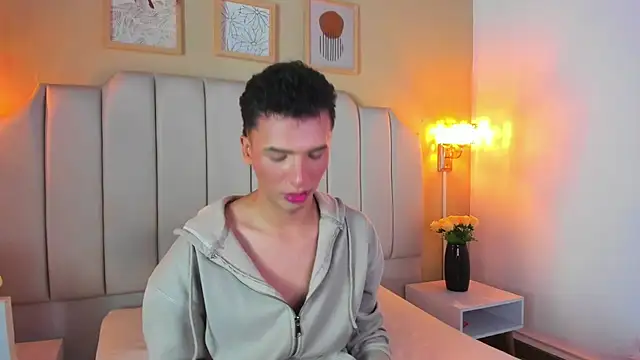 SEANTROYY online show from October 29, 2025, 4:04 am