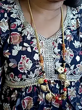 gaurika18 online show from February 10, 2025, 5:58 am