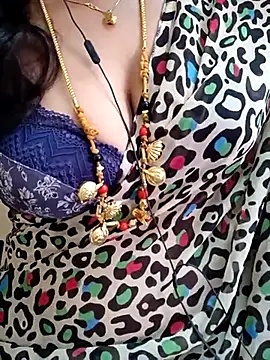 gaurika18 online show from February 14, 2025, 4:37 am