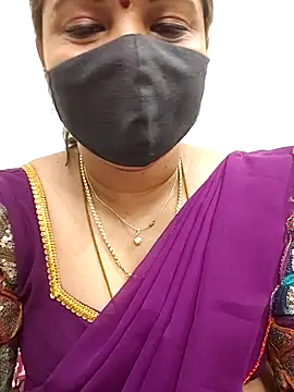 Snapshot of gaurika18 chatting on September 19, 2025, 1:23 pm gaurika18 online show from September 19, 2025, 1:23 pm