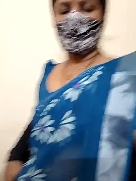 gaurika18 online show from November 30, 2025, 12:20 pm