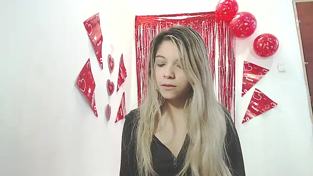 andreau18 online show from September 19, 2025, 1:56 pm